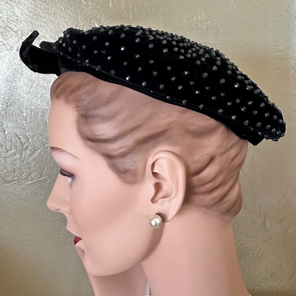 TIMELESS VINTAGE BLACK VELVET BERET STUDDED WITH BLACK BEADS & FRONTB BOW main image 10